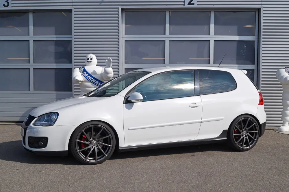 VW Golf, Brock B37, 19